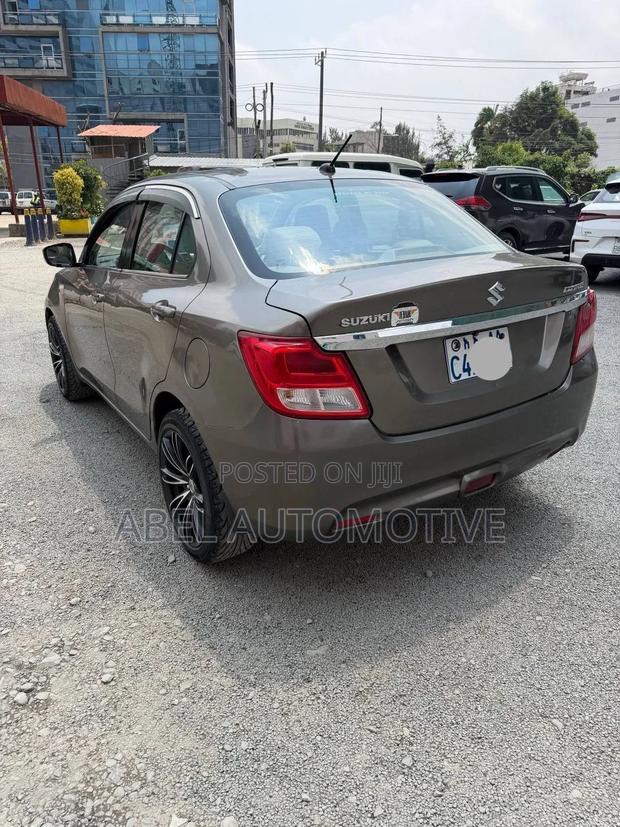 Suzuki Dzire 2022 Gray