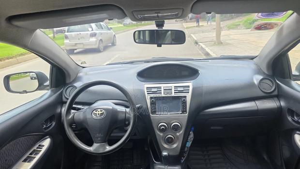 Toyota Yaris 2009 Silver