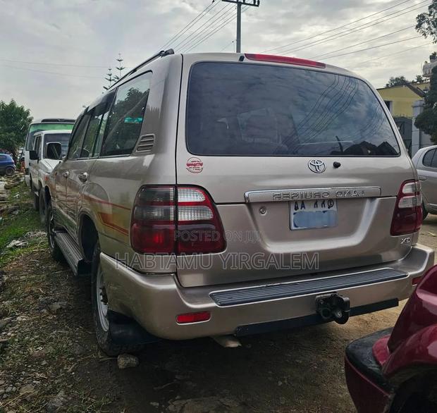 Toyota Land Cruiser 2005 Brown