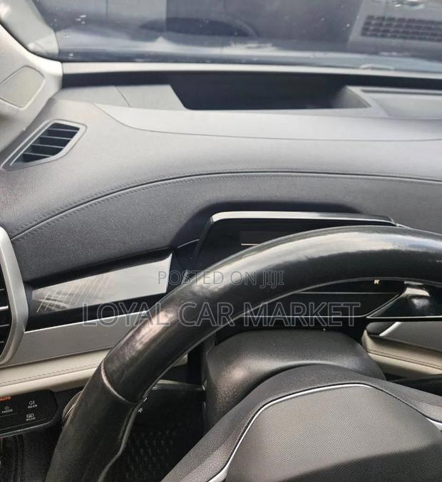Volkswagen ID.6 2022 Gray