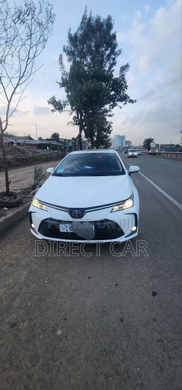 Toyota Corolla 2023 White