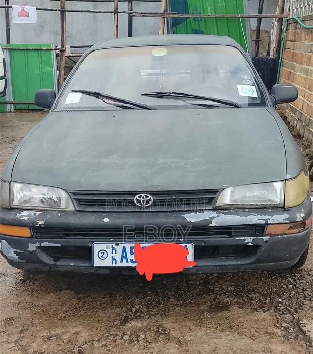 Toyota Corolla Sedan 1994 Gray