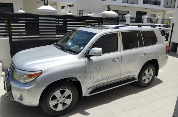 Toyota Land Cruiser 2015 Silver