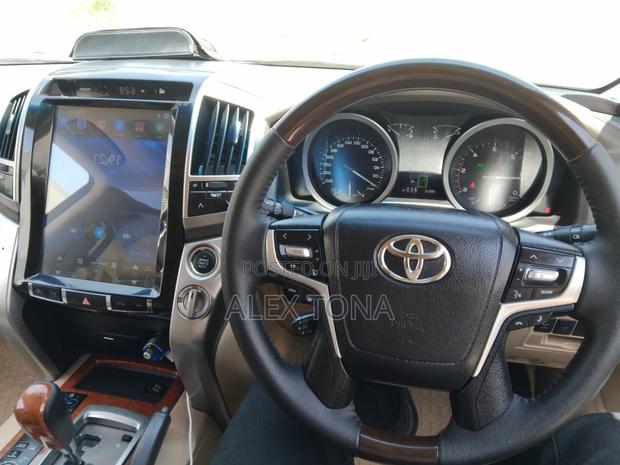 Toyota Land Cruiser 2015 Silver