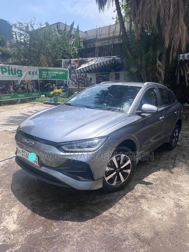 New BYD E2 43 kWh 94 hp FWD 2025 Gray