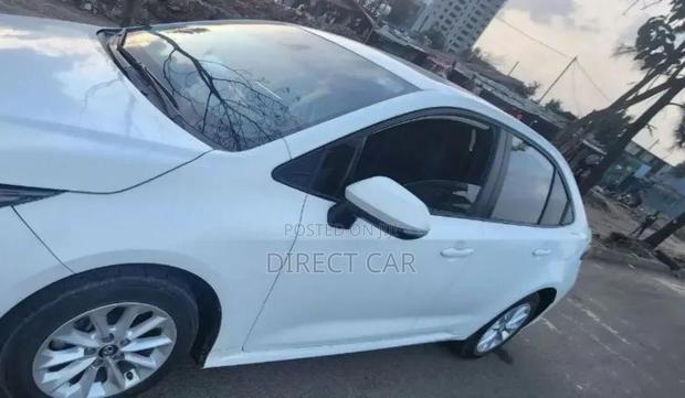 Toyota Corolla 2023 White