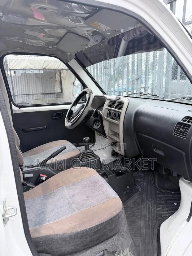 Suzuki Eeco 2024 White