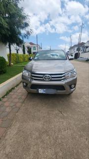 Toyota Hilux 2018 Pearl for sale