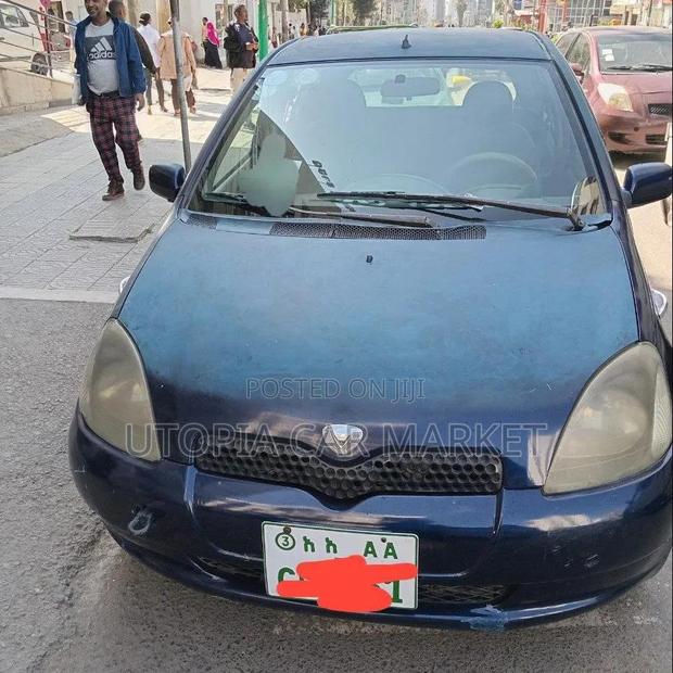 Toyota Vitz 2001 Blue
