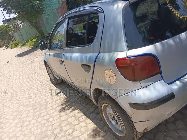 Toyota Vitz 2004