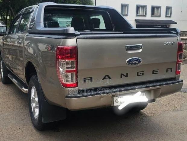 Ford Ranger 2015 Blue