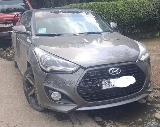 Hyundai Veloster 2013
