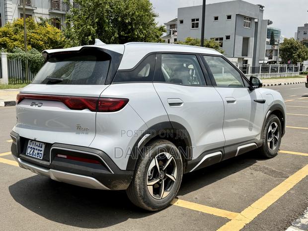BYD Yuan Up 2024 Gray