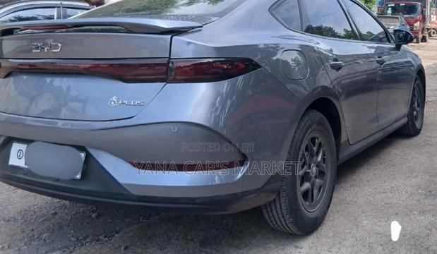 BYD Qin Plus DM-i 2025