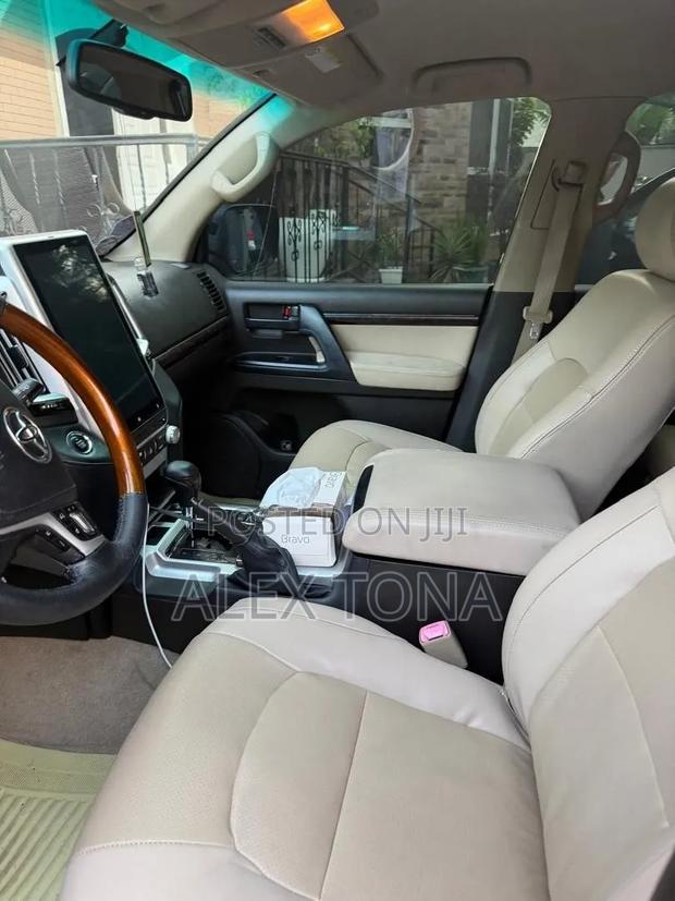 Toyota Land Cruiser 2009 Black