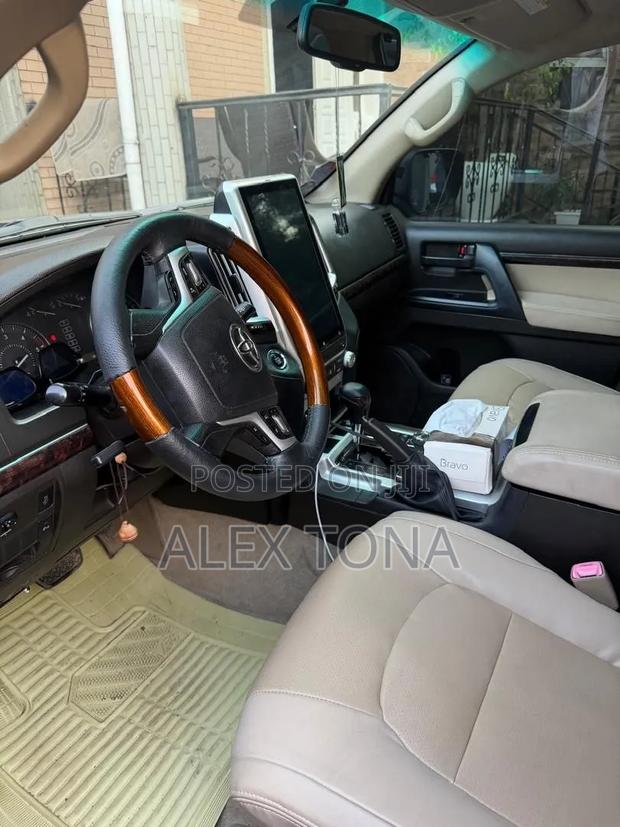 Toyota Land Cruiser 2009 Black