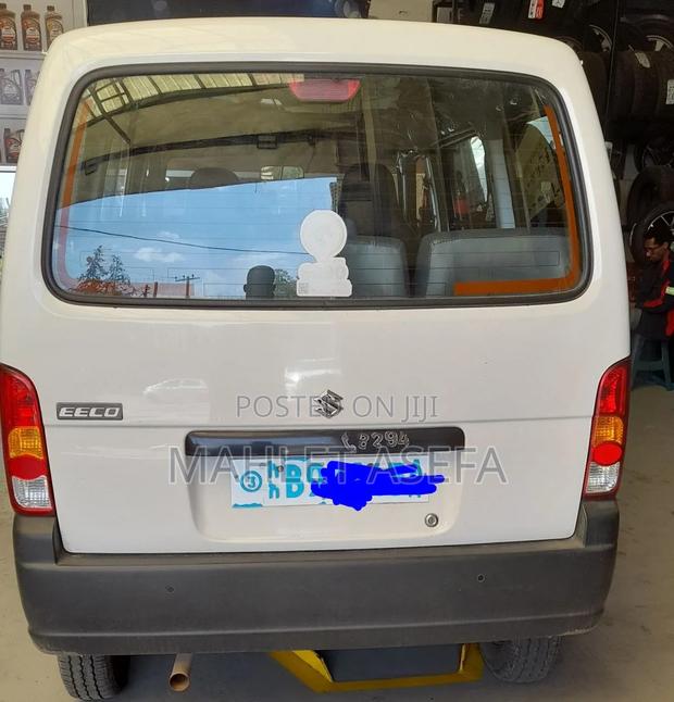 Suzuki Eeco 2025 White