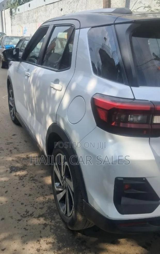 New Toyota Raize 2021 Silver