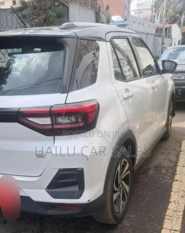New Toyota Raize 2021 Silver