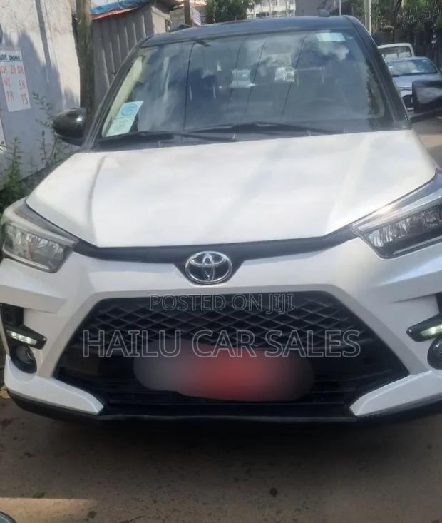 New Toyota Raize 2021 Silver