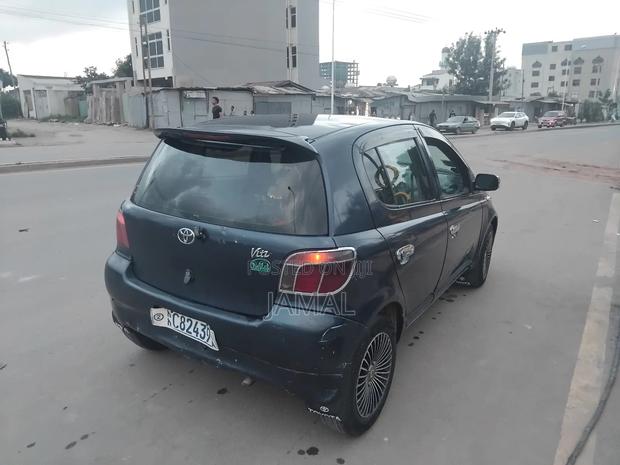 Toyota Vitz 1.0 FWD 3dr 2001 Blue