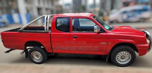 Mitsubishi L200 1999 Red