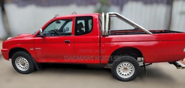Mitsubishi L200 1999 Red