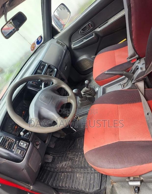 Mitsubishi L200 1999 Red