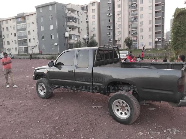 Toyota Hilux 1999