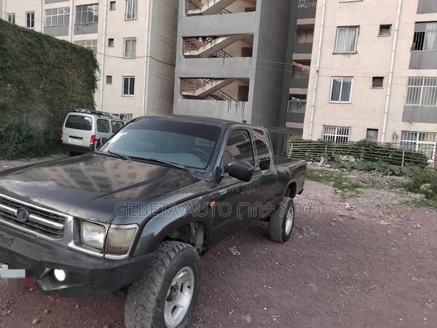 Toyota Hilux 1999