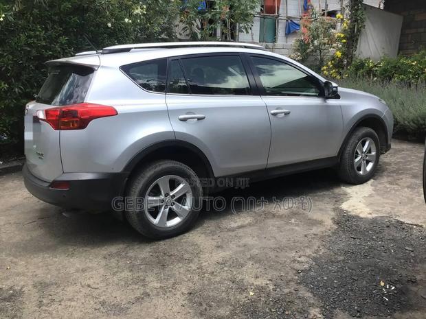 Toyota RAV4 2014