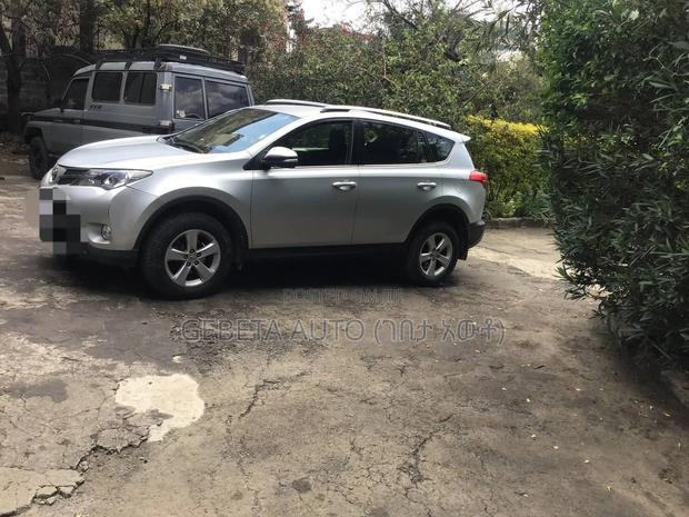 Toyota RAV4 2014