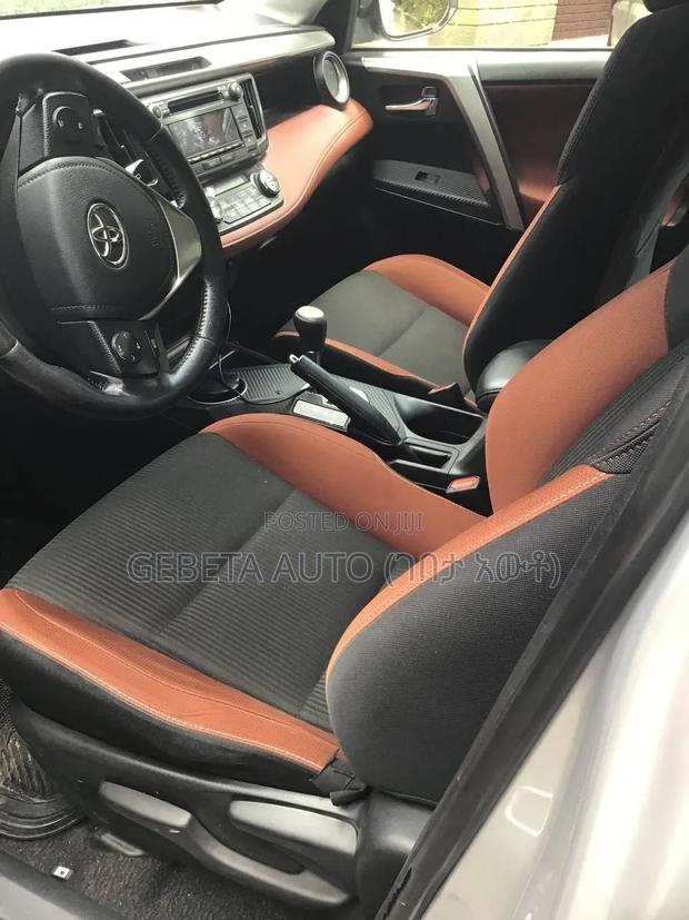 Toyota RAV4 2014