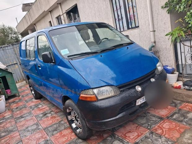 Toyota Condor 1999