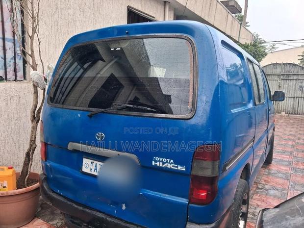 Toyota Condor 1999