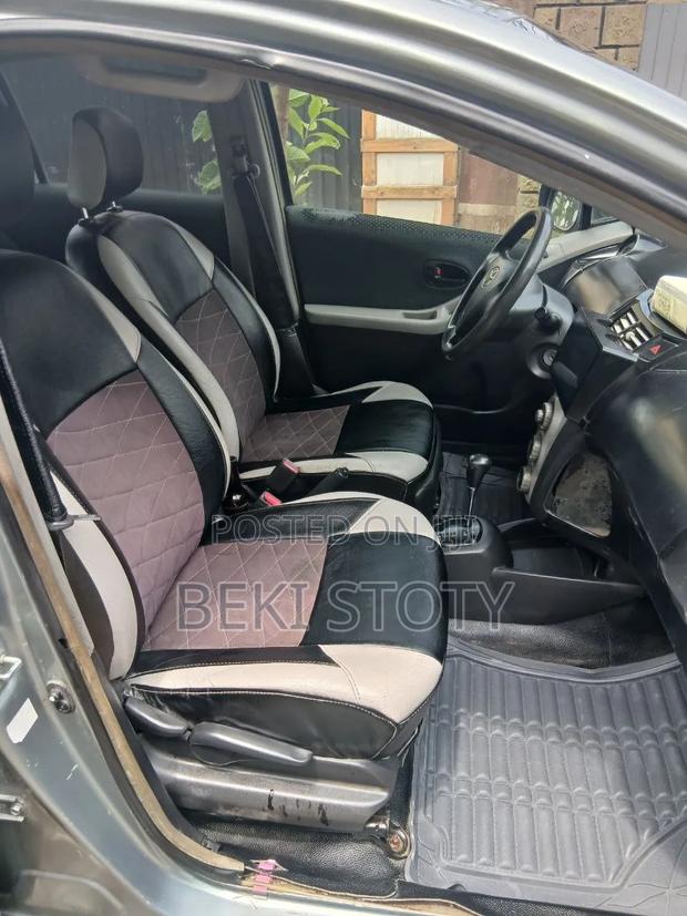 Toyota Yaris 2006 Silver