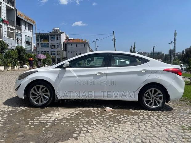 Hyundai Avante 2015 White