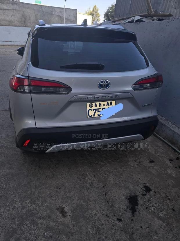 Toyota Corolla 2023 Silver