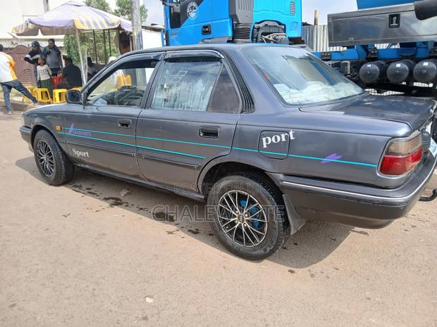 Toyota Corolla 1992 Gray