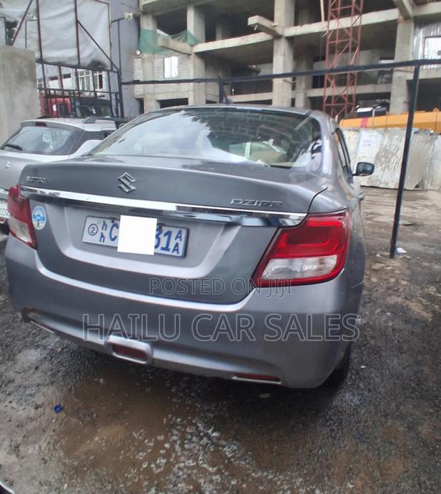 Suzuki Dzire 2022 Silver