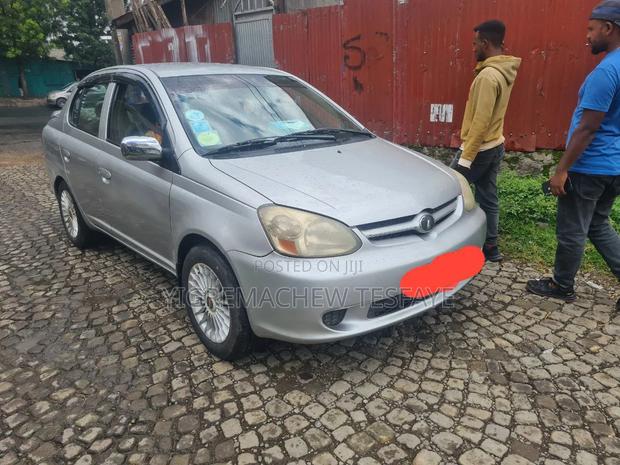 New Toyota Platz 2005 Gray