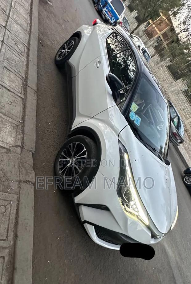 Toyota C-HR 2022 White