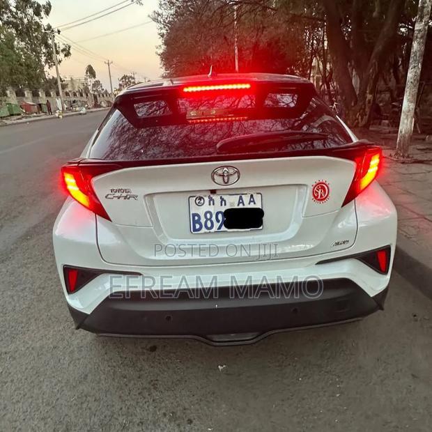 Toyota C-HR 2022 White