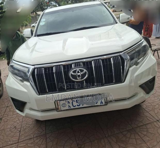 Toyota Land Cruiser Prado 2018 White