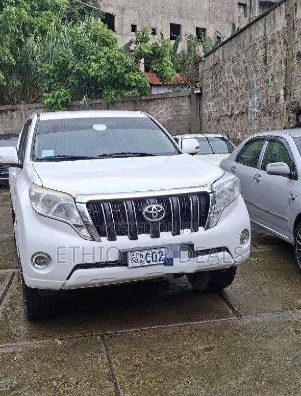 Toyota Land Cruiser Prado 2012 White