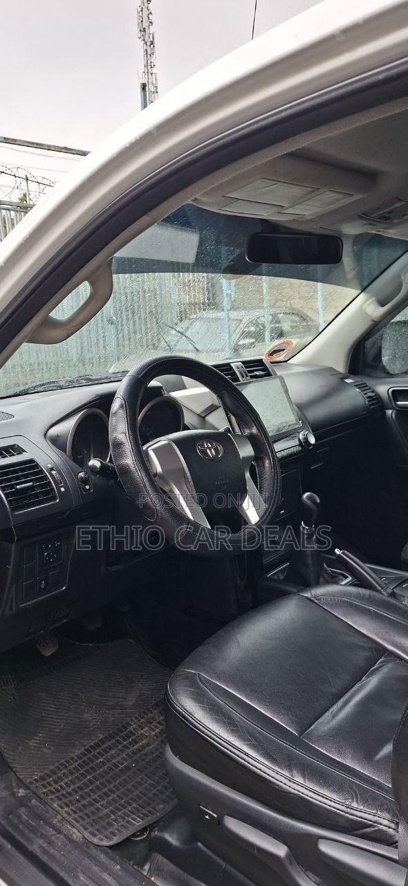Toyota Land Cruiser Prado 2012 White