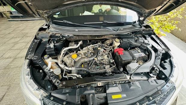 Nissan Qashqai 2017 Brown