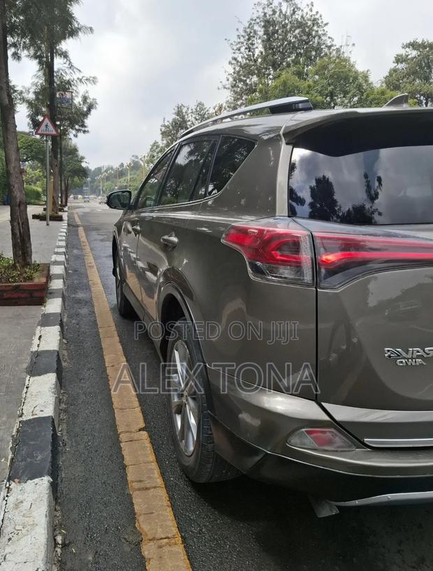 Toyota RAV4 2015 Gray