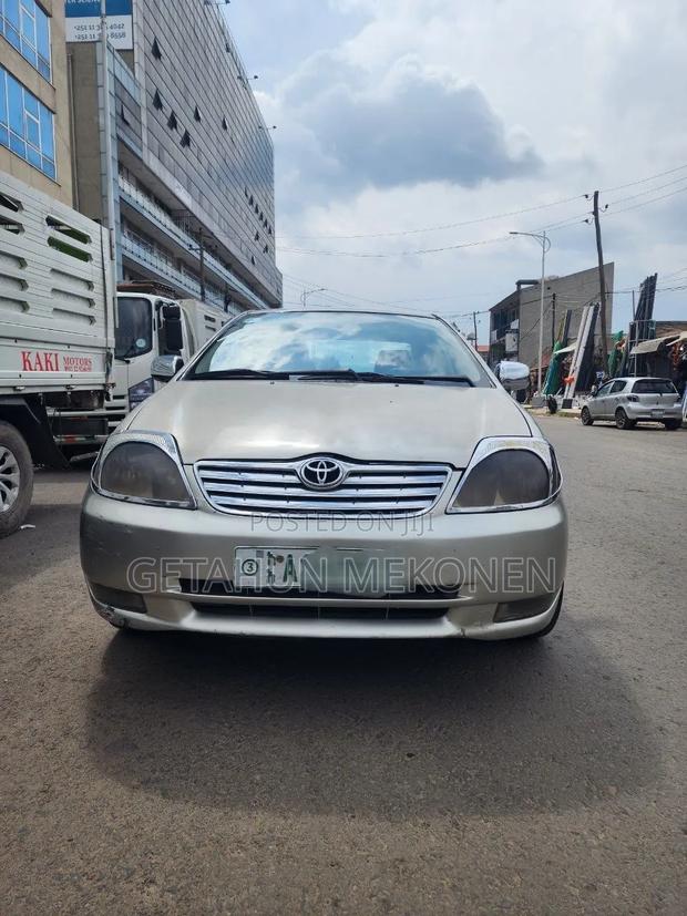 Toyota Corolla 2003 Gold