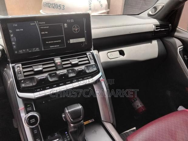 Toyota Land Cruiser 2022 White